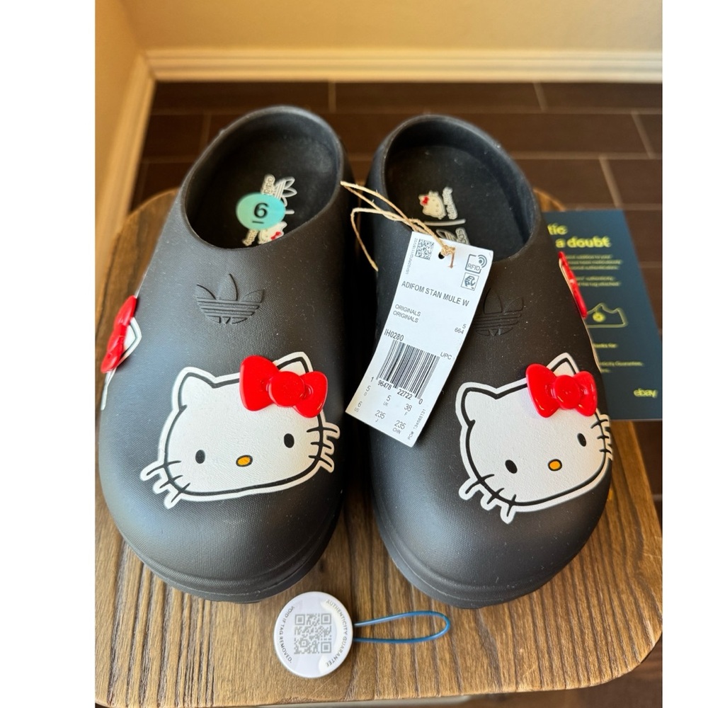 NWT Hello Kitty Adidas Stan Smith Mule Black Size 6